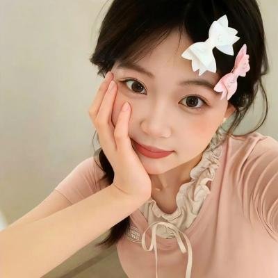 艾曼妞与罗丽妲海报